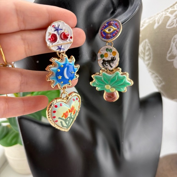 Colorful Enamel Statement Earrings โจ - Picture 9 of 10